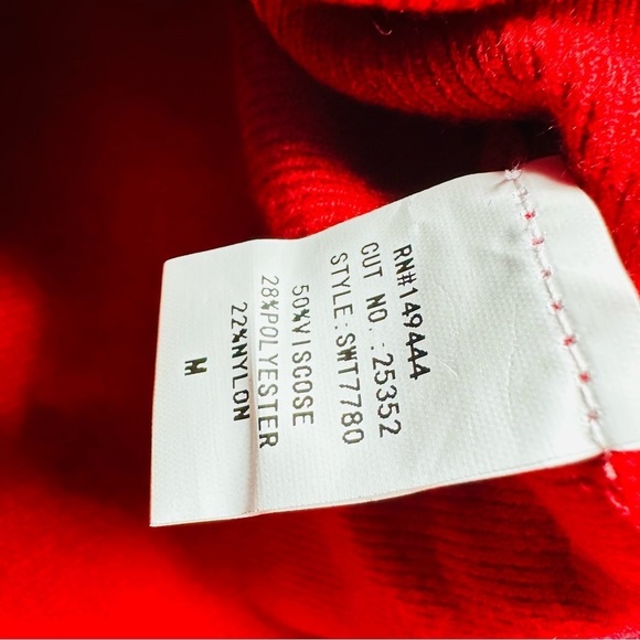 Ember Women’s Sz Medium Red Pearl & Fishtail Accents Long Sleeve Sweater Top - Picture 7 of 7